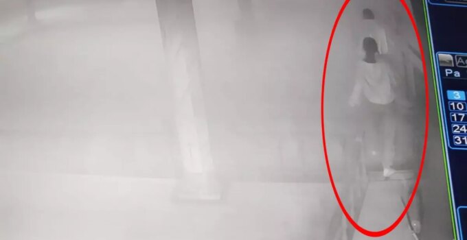 Kütahya’da şaka sınırını aşan gençler camiye zarar verdi