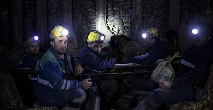 Madenciler yeni zam teklifini kabul etti, grev kararı geri çekildi