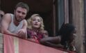 Madonna İtalya’da Orta Çağ’dan kalma geleneksel at yarışlarını seyretti