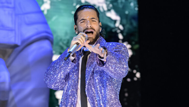 Maluma bir anneyi azarlamak için konseri durdurdu