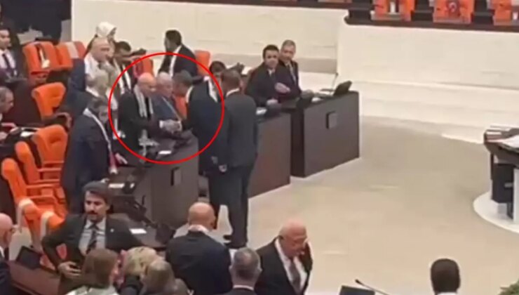 Meclis’teki oturuma damga vuran anlar: Bahçeli ve Özel böyle tokalaştı