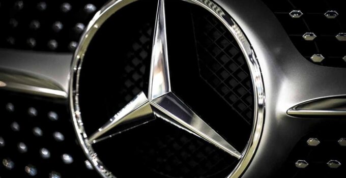Mercedes dikkat çekici bir tasarıma imza atıyor: Artık daha dar ve daha uzun bir yapıya sahip!