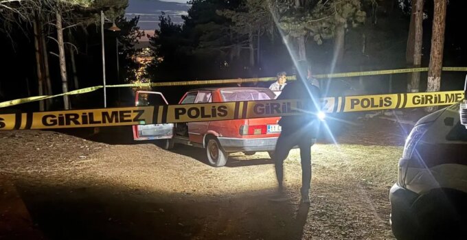 Ormanda alkol alan gençler kavgaya tutuştu: 1 ölü, 1 yaralı