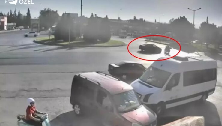 Otomobilin çarptığı motosiklet sürücüsü metrelerce sürüklendi