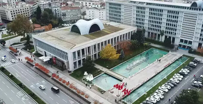 Özel halk otobüsü işletmecilerinden, biriken alacaklarının ödenmemesi nedeniyle İBB’ye tepki