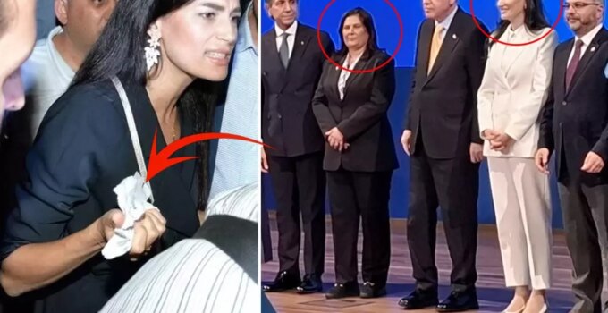 Özlem Çerçioğlu, bir dönem konuşma metnini yırtan Seda Sarıbaş ile aynı karede