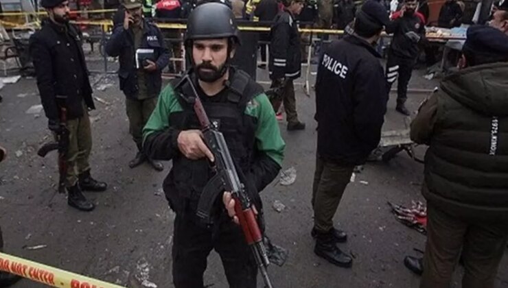 Pakistan’da silahlı soygunculardan polise saldırı: 5 ölü, 2 yaralı