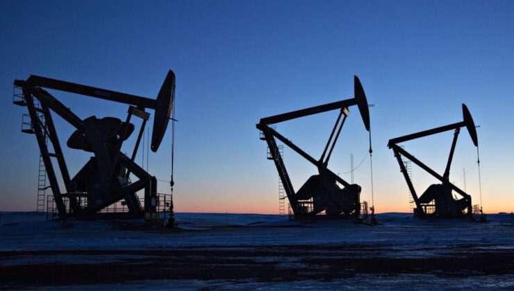 Petrolde düşüş ivmesi sürüyor