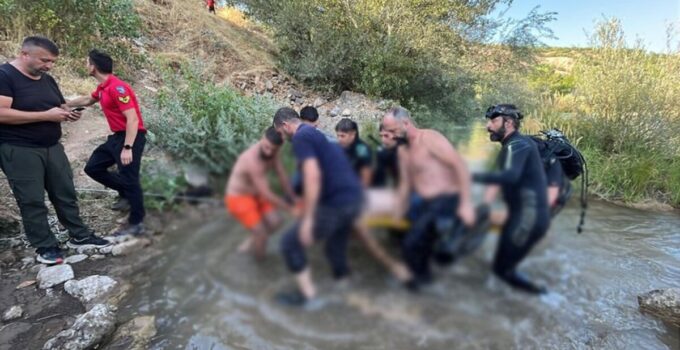Pülümür Çayı’na giren kişi boğuldu