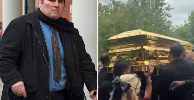 ‘Roman kralı’ Frank Thompson altın tabutla gömüldü