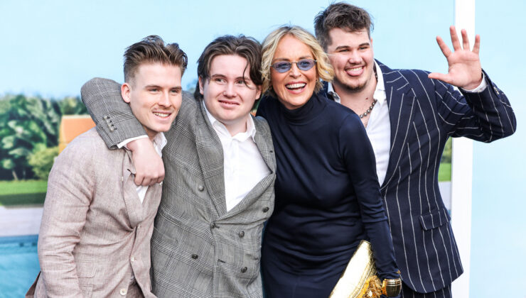 Sharon Stone üç evlatlık oğluyla mutluluk pozları verdi