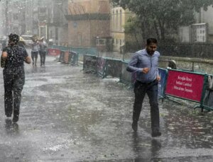 Sıcaktan kavrulan İstanbullulara müjde! Sağanak yağış geliyor