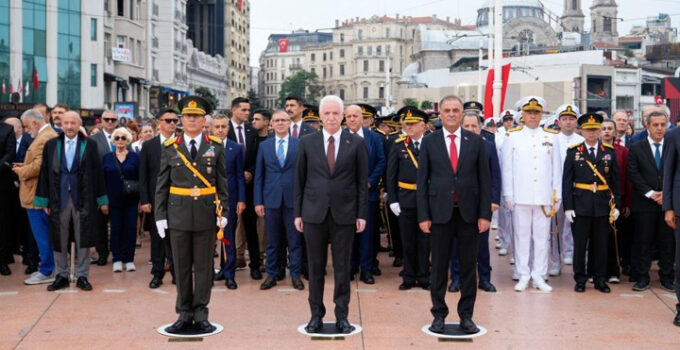 Taksim’de 30 Ağustos Zafer Bayramı töreni düzenlendi