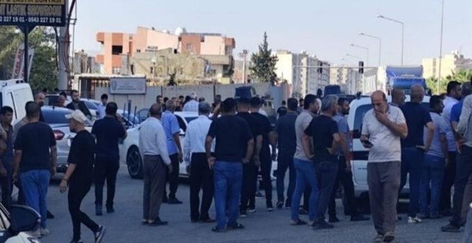 Taşlı sopalı boşanma kavgası: 4 yaralı
