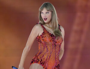 Taylor Swift’ten nostaljik hamle: Yeni albüm kaset olarak da çıkacak