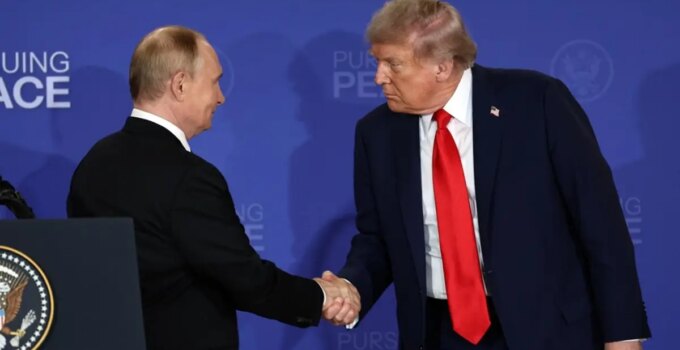 Trump’tan Rusya’ya üstü kapalı "saldırı" mesajı