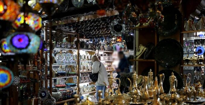 Turistler Türkiye'de hediye rekoru kırdı