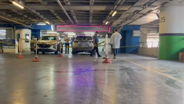 Ünlü AVM’de korku dolu anlar! Şarjörü boşaltıp olay yerinden kaçtı
