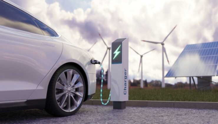12 dakika şarj olan elektrikli araç 800 km gidecek: Yeni teknoloji çığır açıyor