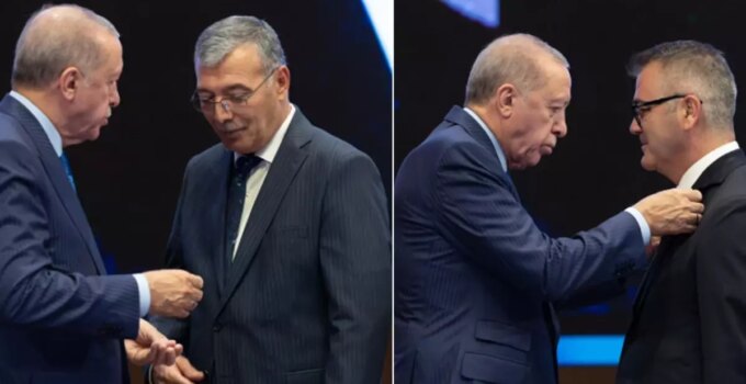 2 belediye başkanı daha AK Parti’ye katıldı! Rozetlerini Cumhurbaşkanı Erdoğan taktı