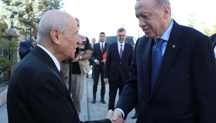 Ankara’da kritik görüşme: Bahçeli, Cumhurbaşkanı Erdoğan’ı evinde ağırladı