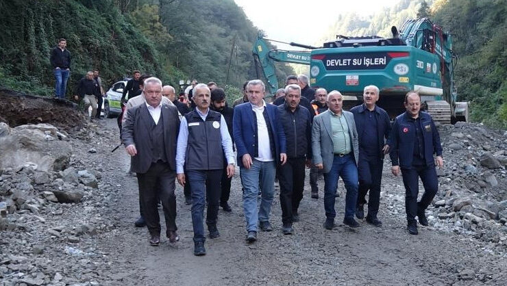 Bakan Uraloğlu, Rize’deki sel bölgesindeki son durumu aktardı