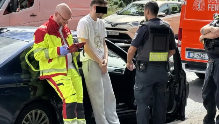 Berlin’de bir araç kalabalık çocuk grubunun arasına daldı, yaralılar var