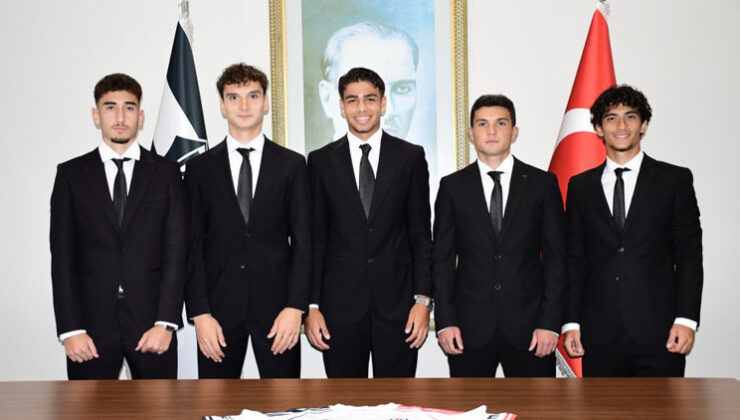 Beşiktaş’ta 5 imza birden!