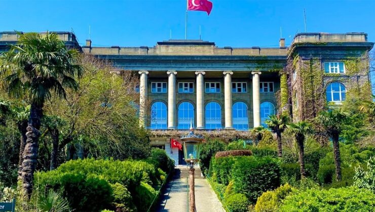 Beyaz yakalı özel okuldan koptu