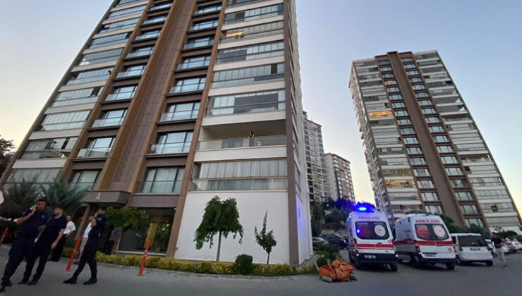 Boşanma aşamasındaki eşini çocuklarının gözü önünde tabancayla öldürdü