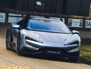 Çin'in devi Ferrari'ye meydan okuyor: BYD'nin lüks markası Yangwang geliyor!