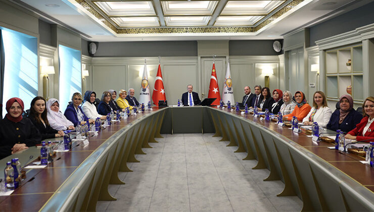 Cumhurbaşkanı Erdoğan, AK Parti’li kadın belediye başkanlarını kabul etti