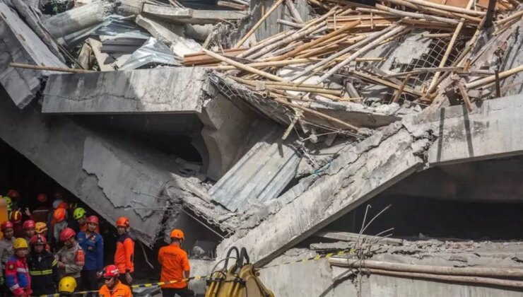 Endonezya’da yatılı okul çöktü: 3 ölü, 38 kişi enkaz altında