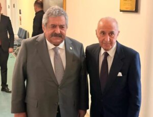 Hikmet Çetin: Kılıçdaroğlu partinin başına geçmek istiyor