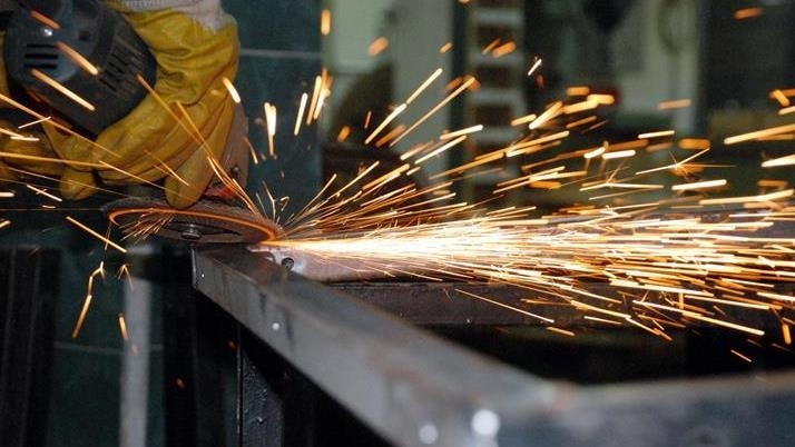 İmalat PMI ağustosta 47,3’e yükseldi: Daralma hız kesti