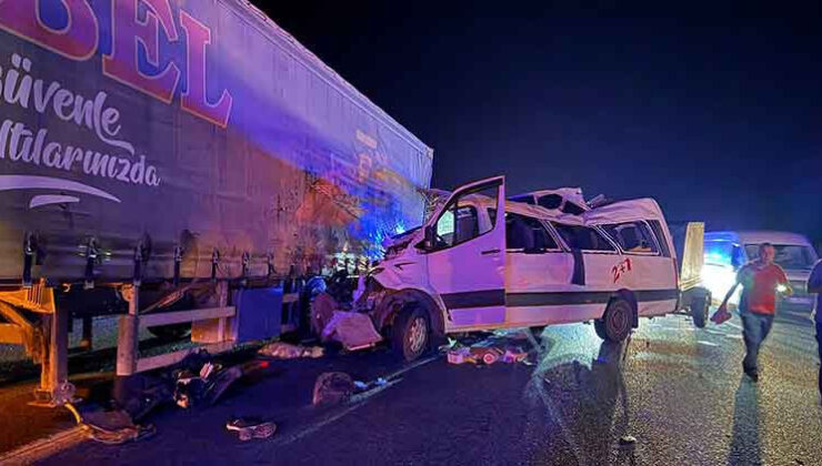 Mersin’de katliam gibi kaza: 3 ölü, 16 yaralı