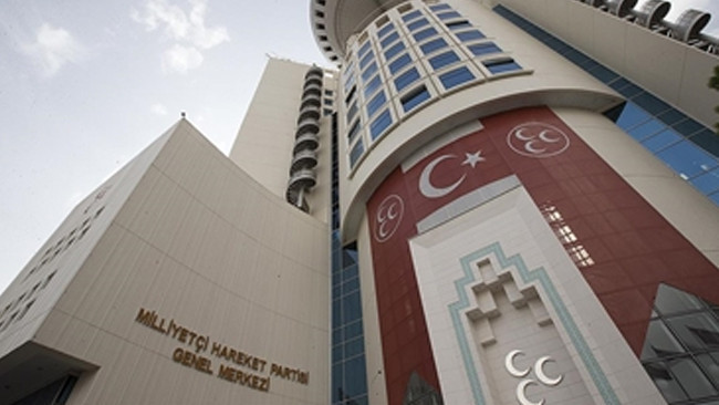 MHP’de 2 isim ihraç talebiyle disipline sevk edildi