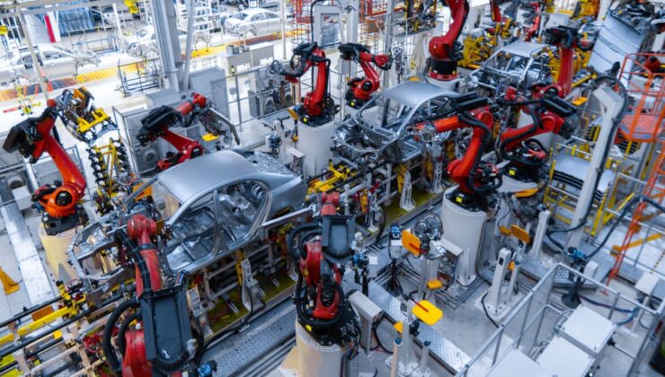 Otomotiv devi iflas riski nedeniyle iki fabrikasını kapatacak