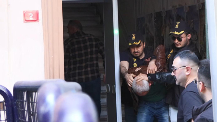 Özgür Özel’e saldırı davası… Saldırgan Selçuk Tengioğlu 3’üncü kez hakim karşısına çıkıyor