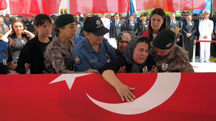 Şehit polis memuru Mustafa Karapınar memleketine uğurlandı