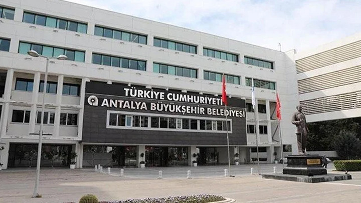 Son dakika… Antalya Büyükşehir Belediyesi’ne yönelik yeni operasyon: 17 gözaltı