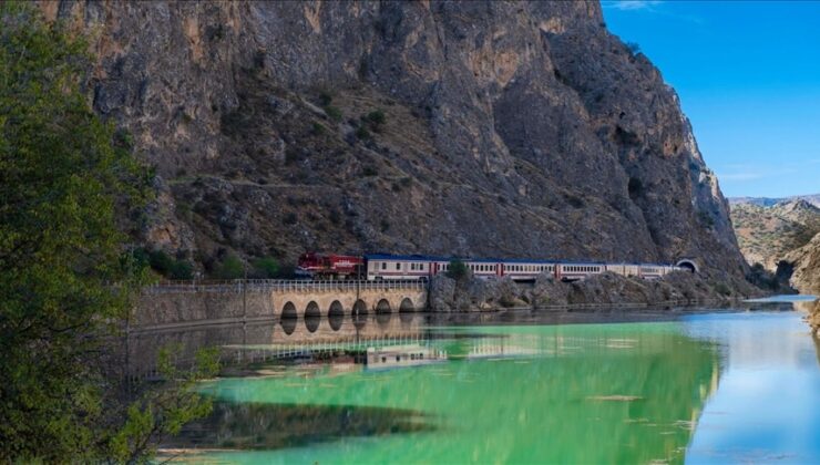 Turistik Karaelmas Ekspresi sonbaharda seferlerine başlıyor