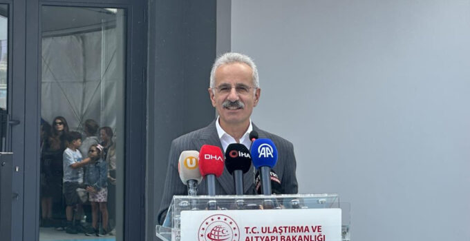 Ulaştırma Bakanı Uraloğlu: 2025 yılının ilk 8 ayında 26 bin 264 gemi trafiği gerçekleşti