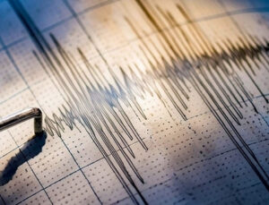 Uzmanından deprem uyarısı: Artçılar uzun süre devam edecek