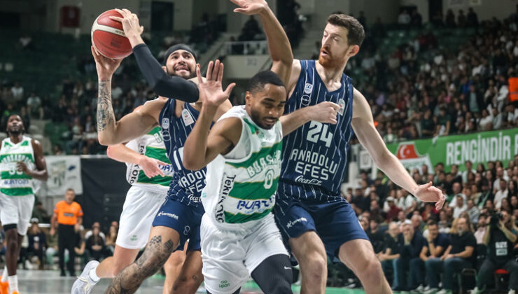 Anadolu Efes, Bursa’da farklı kazandı!