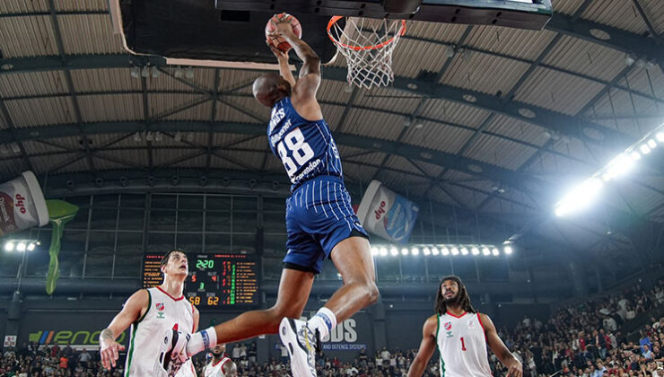 Anadolu Efes, Karşıyaka’da galip!