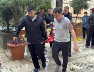 Antalya’yı yağmur ve fırtına vurdu: 3 yaralı