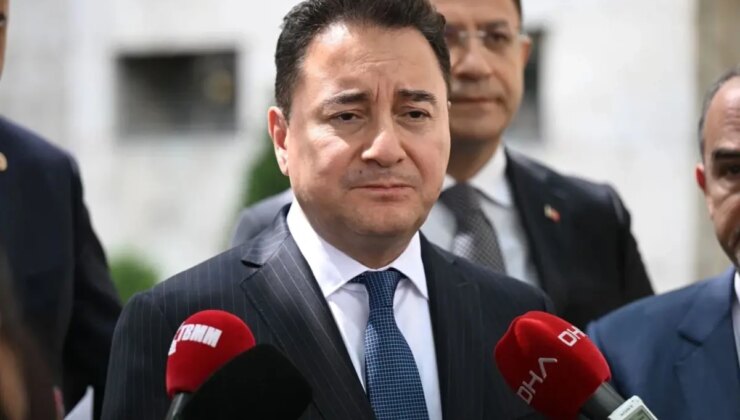 Babacan kendisinden helallik isteyen gence verdiği yanıtla büyük takdir topladı