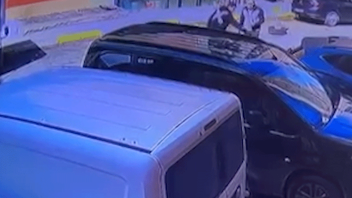 Boşanma aşamasındaki eşinin aracına takip cihazı taktıran koca yakalandı