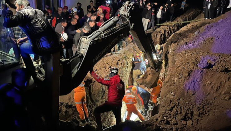 Bursa’da kanalizasyon çukuru kazarken göçük altında kalan 2 kişi hayatını kaybetti